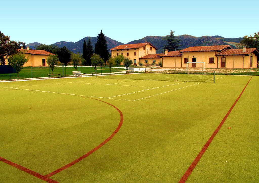 Agriturismo Casella Del Piano Губио Екстериор снимка