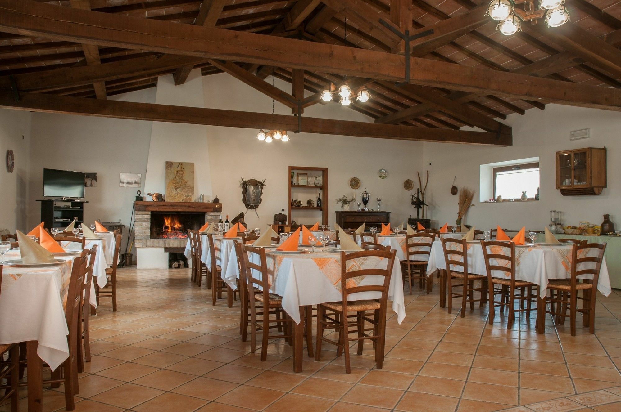 Agriturismo Casella Del Piano Губио Екстериор снимка